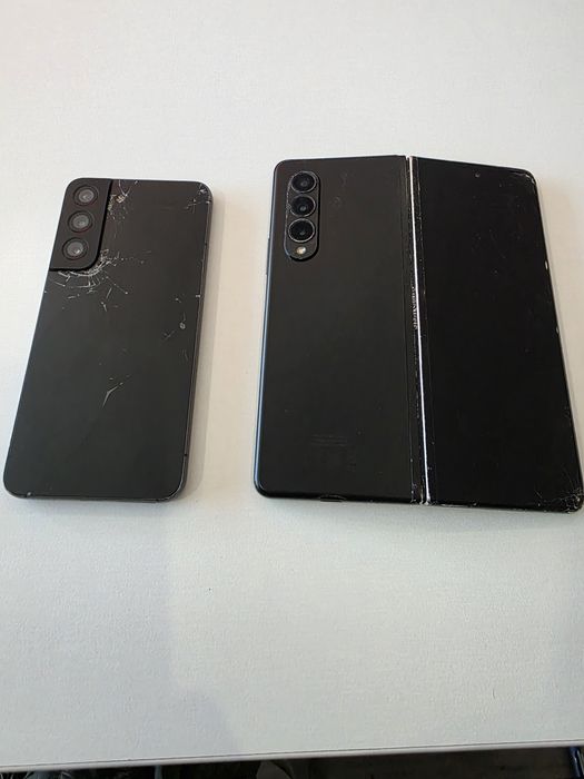 Samsung S22 и Samsung Z fold  3