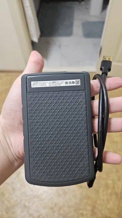 Внешний жёсткий диск 1tb