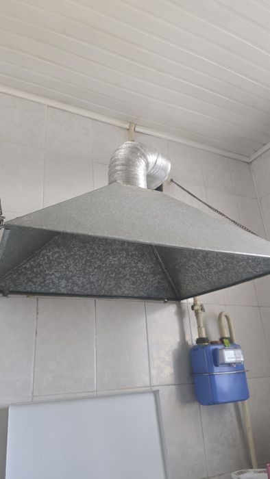 Газплита и вытяжка