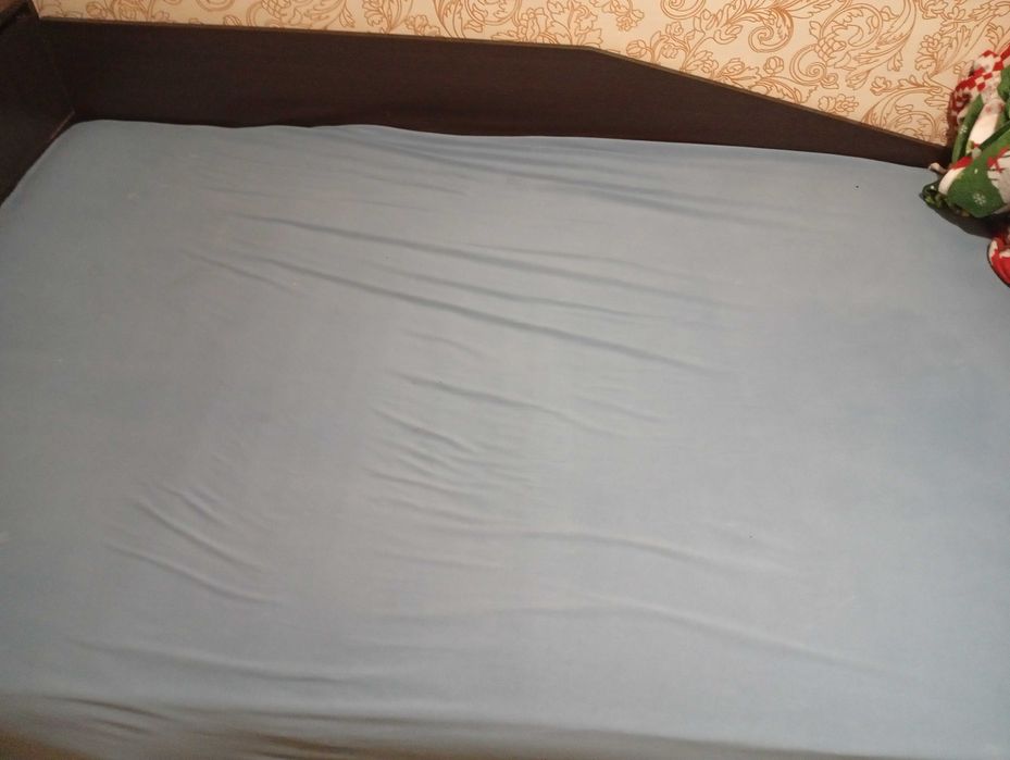 Приста с матрак и ракла.