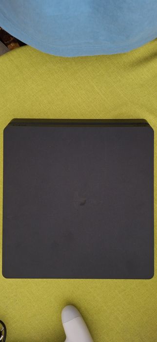Playstation 4 slim