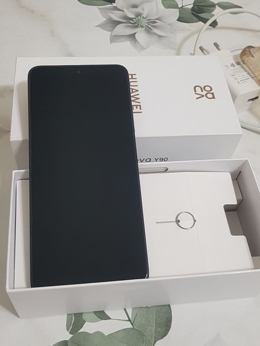 Huawei nova y90 128GB + 6GB