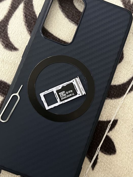 Продам спмсуг а52 с кастом крышкой