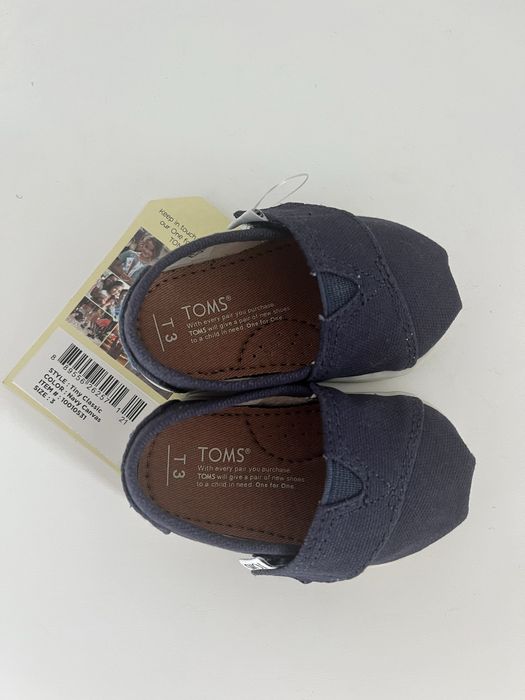 Бебешки обувки на toms