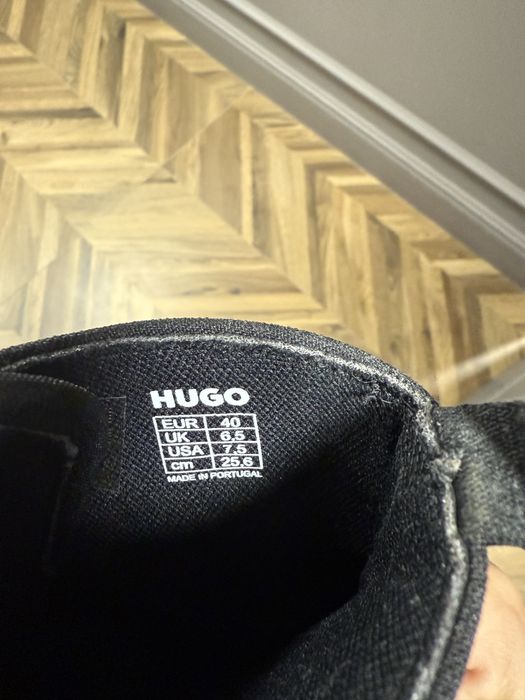 Чисто нови оригинални  боти HUGO