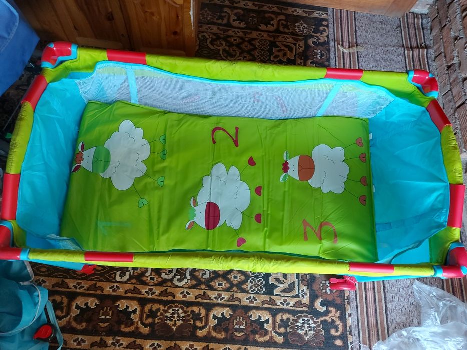 Бебешка кошара на две нива