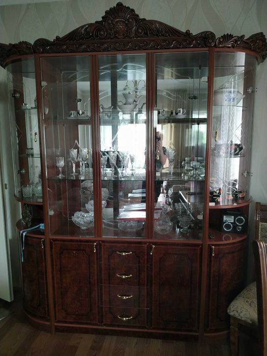 стенка в хорошем состоянии /читать