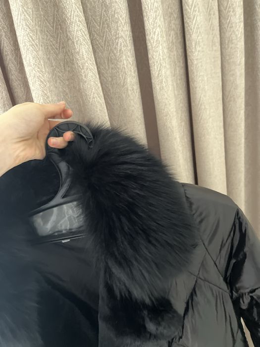 Продам зимнюю куртку Max Mara