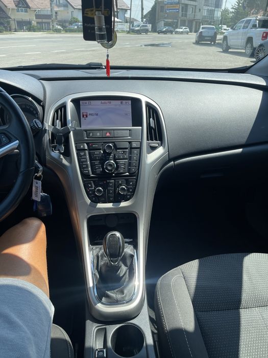 Proprietar- vand opel Astra J