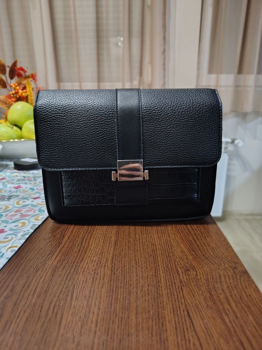 Малка черна чанта Sinsay