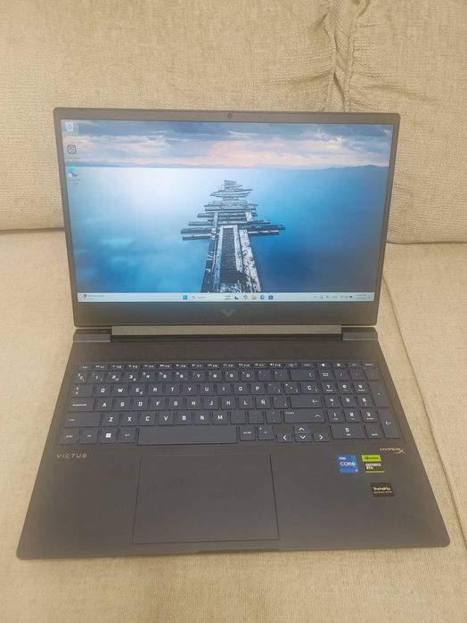 HP Victus 16 - чисто нов