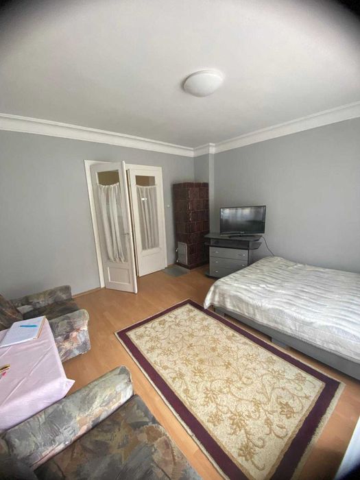 Casă de închiriat pe termen lung 4 camere baie bucătărie.Șimleu