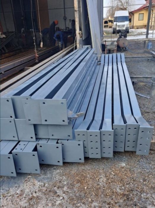 Vand hala  metalica 10x22 la doar 2.800€