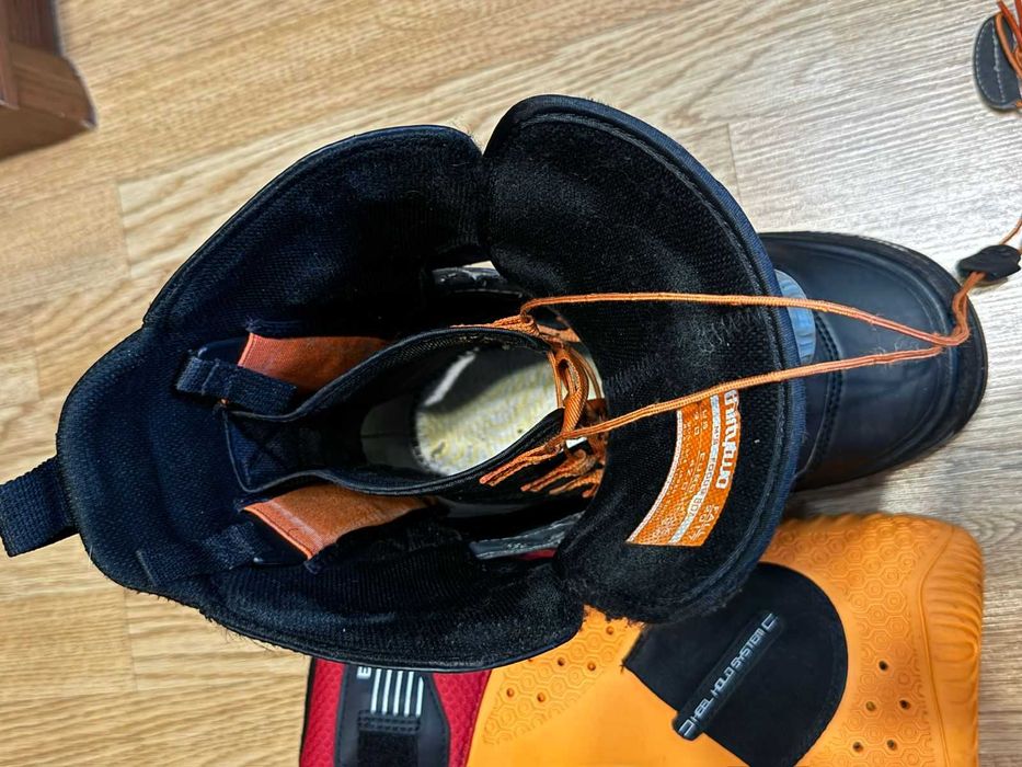 Ботинки спортивные для сноуборда