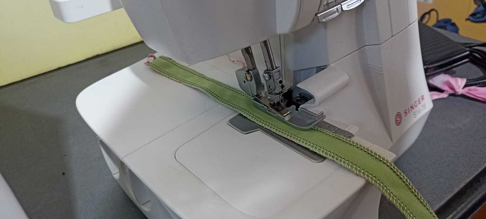 Masina de surfilat Singer S14-78