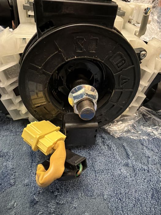 Рулевая колонка Mitsubishi outlander