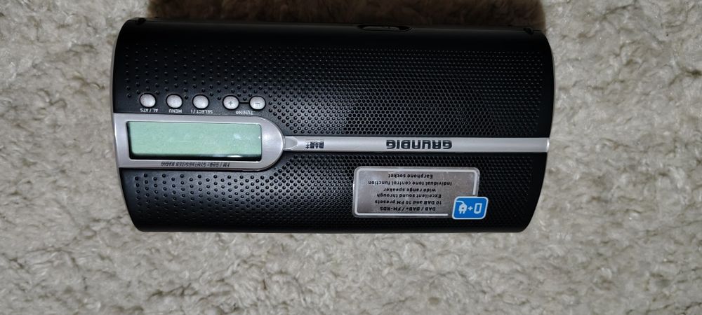 Radio portabil Grunding
