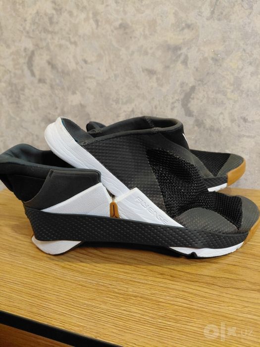Оригинальные кроссовки Nike Go FlyEase