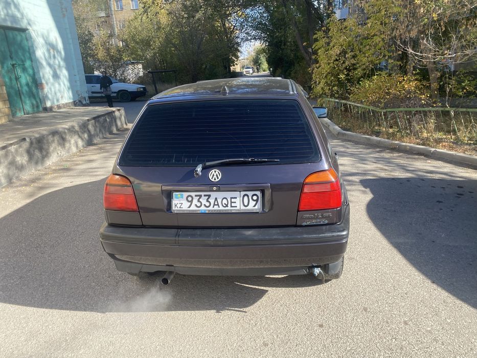 Голф 3 1.6 абу продаю