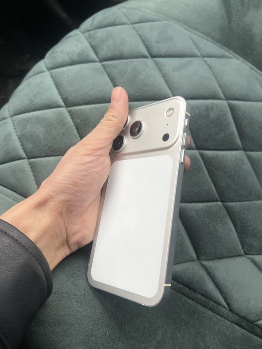 iphone xr 17 pro korpusda