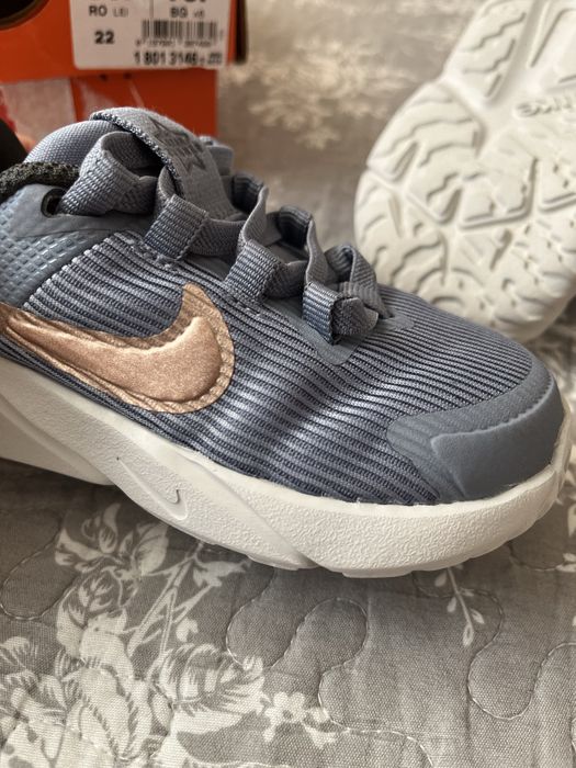 Adidași unisex Nike marimea 22