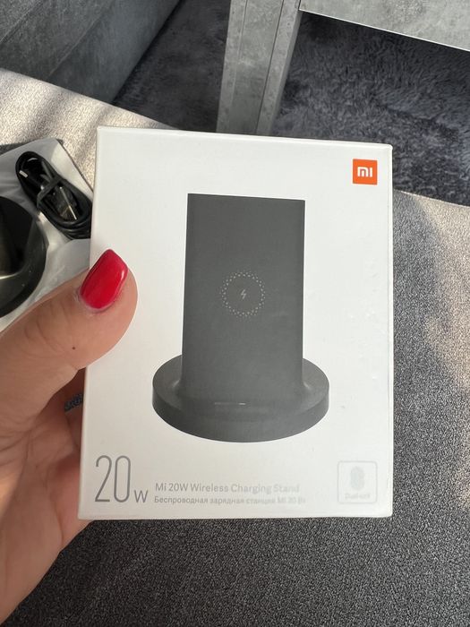Xiaomi mi 20W wireless charging stand, стойка с безжично зареждане