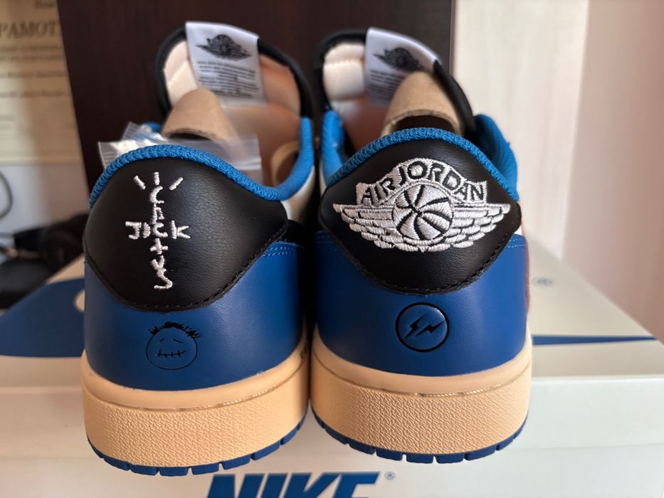 Jordan 1 Low x Travis Scott Fragment