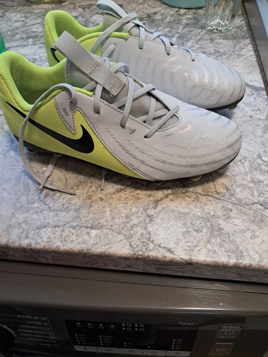 Детски бутонки найк