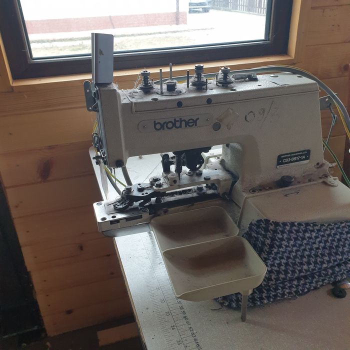 Masina de cusut nasturi stare de funcționare