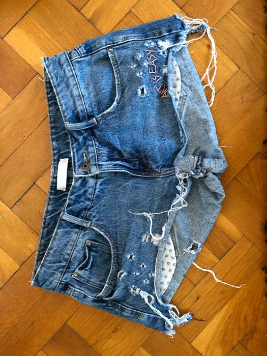 Къси панталони Zara