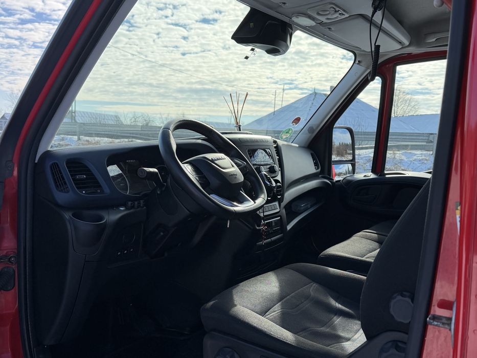 Vând Iveco daily autoplatforma