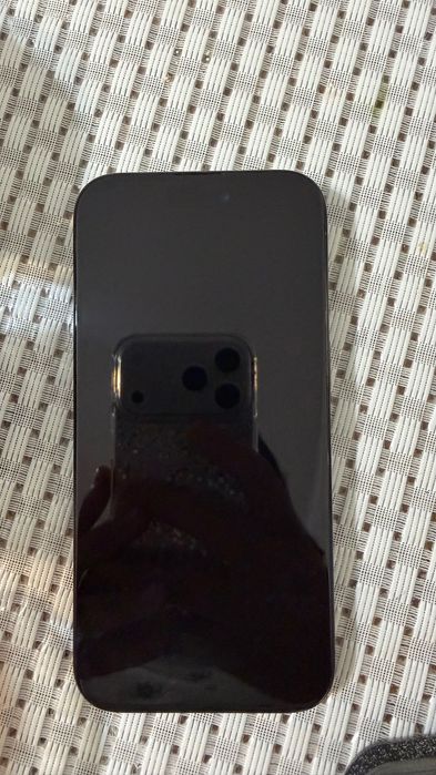 Продаю iPhone 15 pro 256 gb