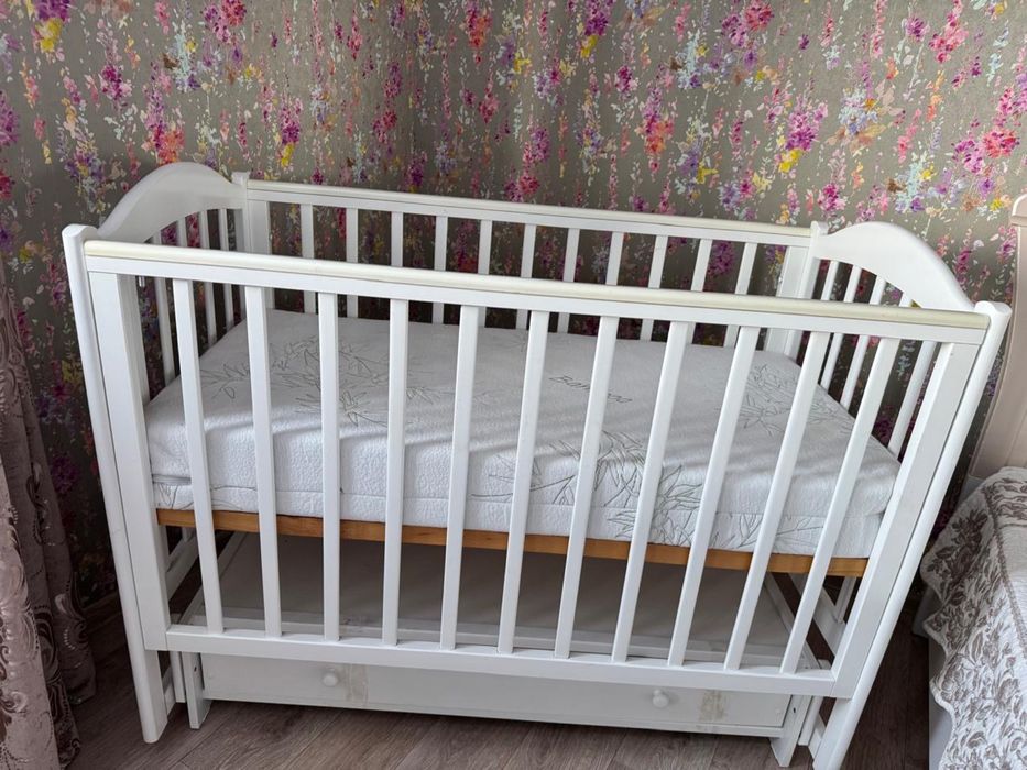 Детски манеж с матрасом