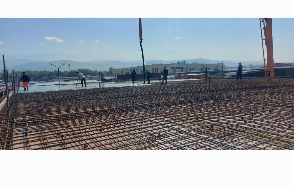 Заливка бетона .