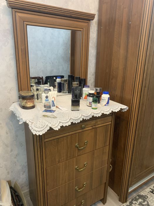 Спальный гарнитур