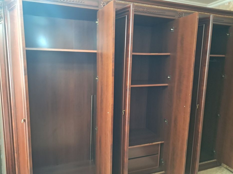 Спальный гарнитур , в Стиле