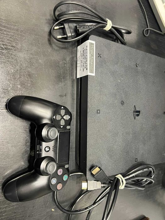 Hope Amanet P3 Playstation 4 Slim 500GB O MANETA / CABLURI