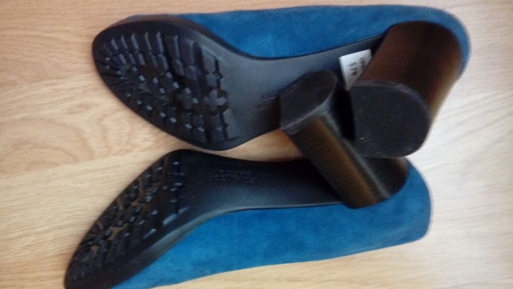 Обувки с ток Franco Sarto