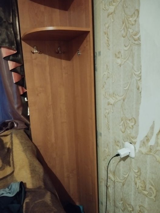 Продам угловой шифонер и шкаф