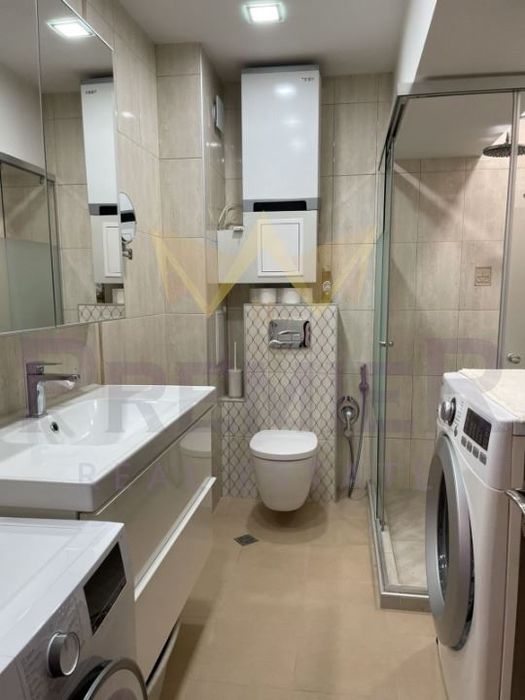 Дава се под наем Четиристаен апартамент в Варна, Център - 107 кв.м за 1350 € - Снимка #10