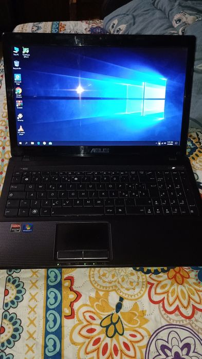 Laptop scoala office media jocuri Asus X53 AMD 3ghz 4gb ram hdd 320gb baterie 3 ore stare buna