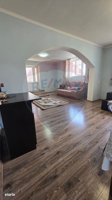 Casă / Vilă cu 5 camere de vânzare