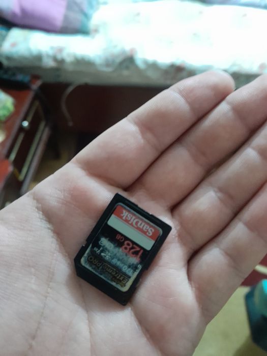 Canon mark 6d srochna sotiladi