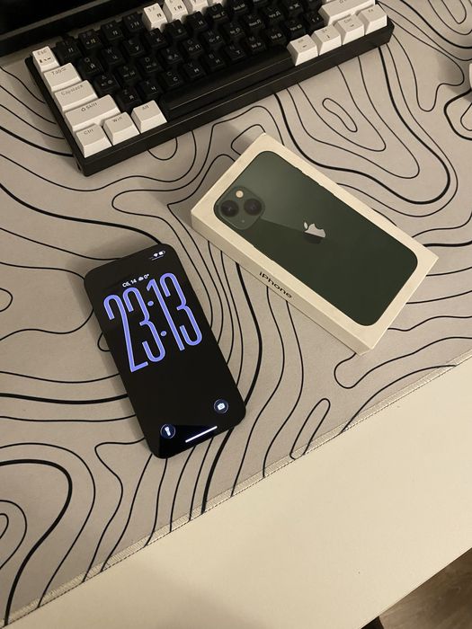 Продам iphone 13