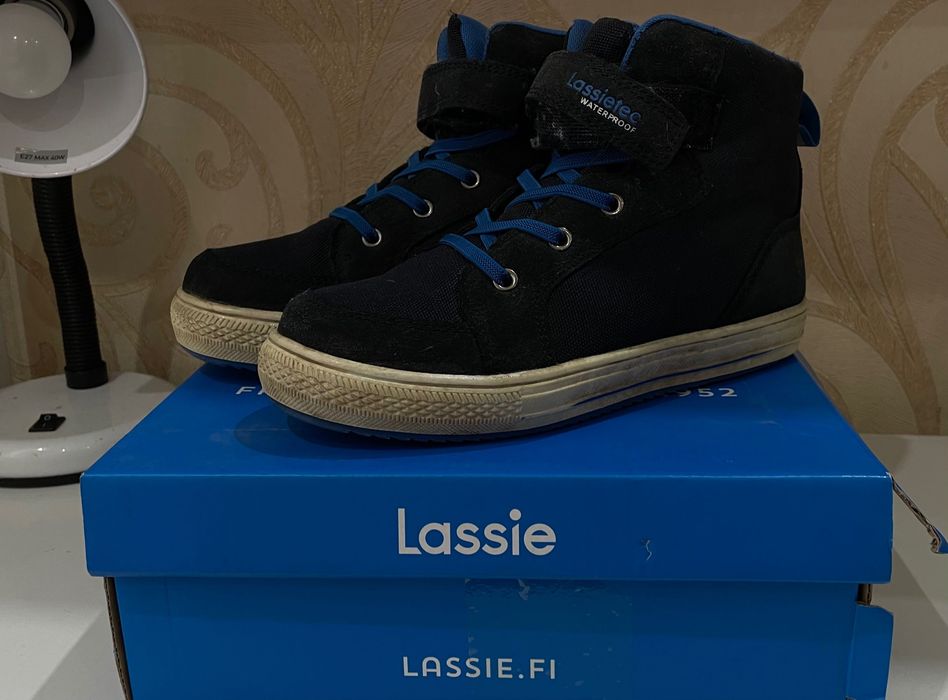 Продам куртки , обувь и тд на мальчика