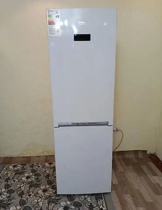 Продам Б/у Холодильник в  рабочем состоянии