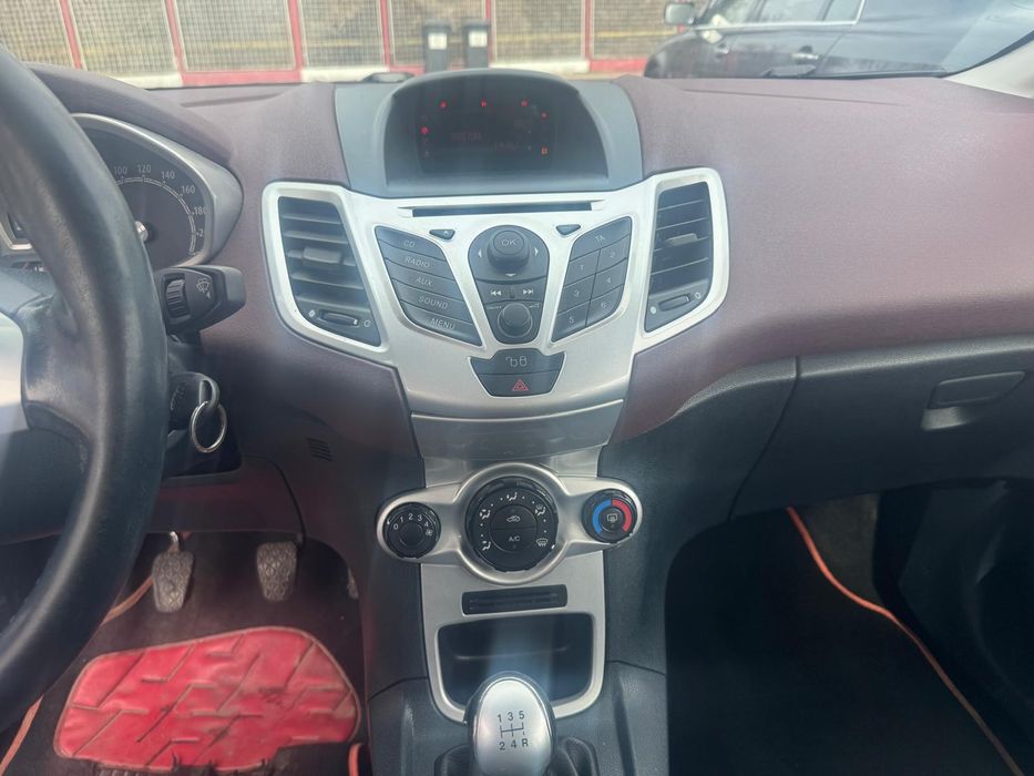 Ford Fiesta 2009 / 1.6 tdci / 90cp / 260.000km