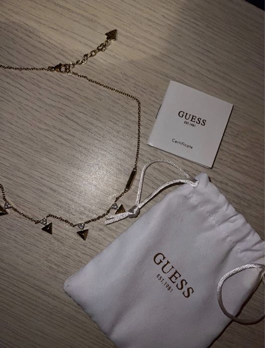 Colier Guess, nepurtat