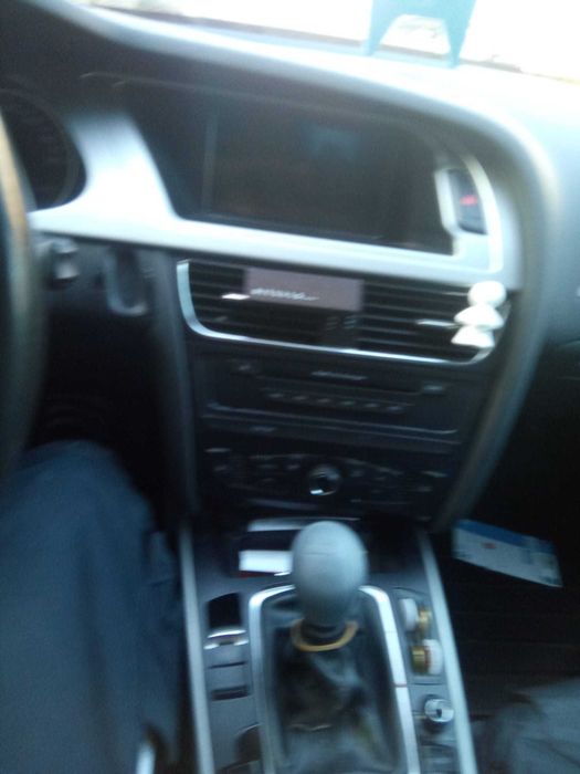 Audi A4,euro5,2009,motor 2l,disel,5 usi,culoare negru, 2 randuri de jante,2chei, 324000 km,masina ajunge di Belgia pe roti,este neinmatriculata