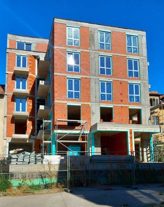 Продава се Офис в Благоевград, Идеален център - 68 кв.м за 2109 €/кв.м - Снимка #1